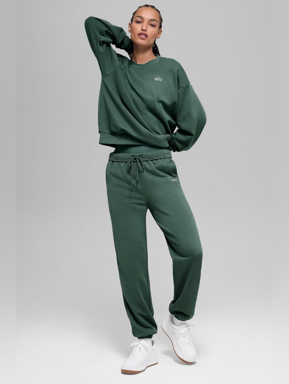 Alo Yoga Accolade Crew Neck Pullover - Picture 5 of 6